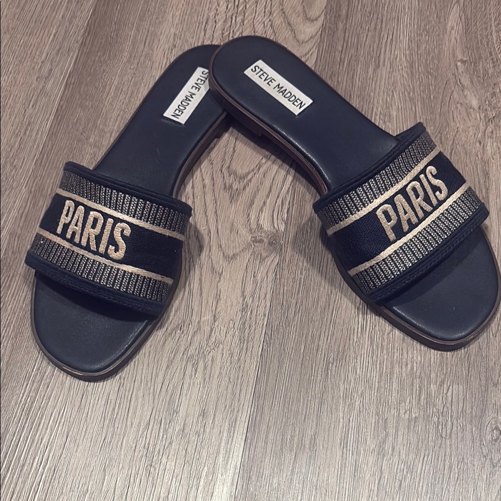 Steve Madden Black Sandals with Sleek Design